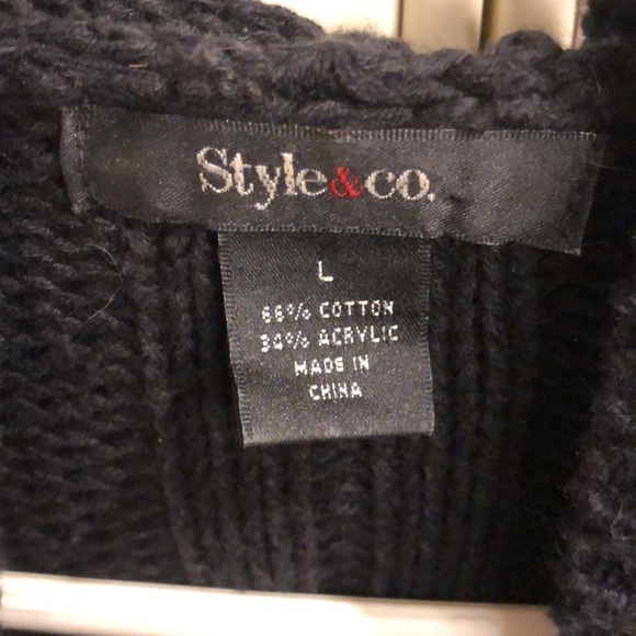 Style & Co Hooded Sweater with front Buckles - Picture 6 of 10